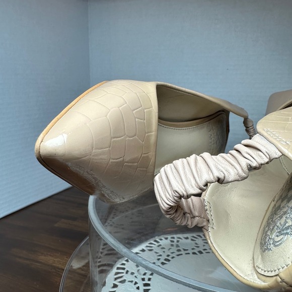 Vince Camuto Restia Beige Croc Embossed Patent Leather Slingback Pumps Heel 6.5M - Picture 11 of 12